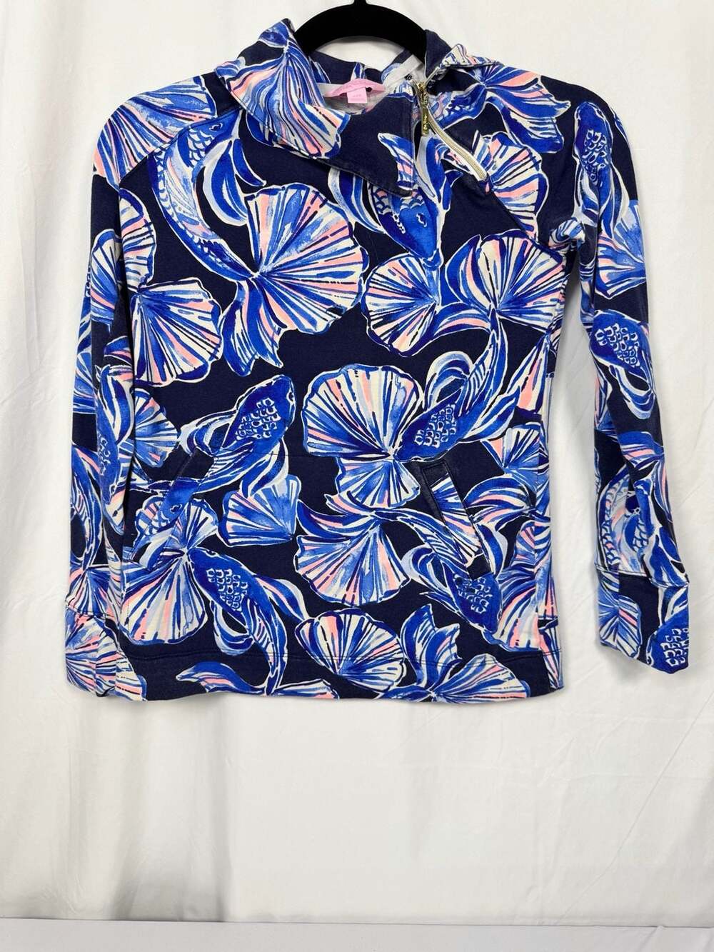 Lilly Pulitzer Booker Popover in Bright Navy In Reel Life Print - Picture 1 of 9